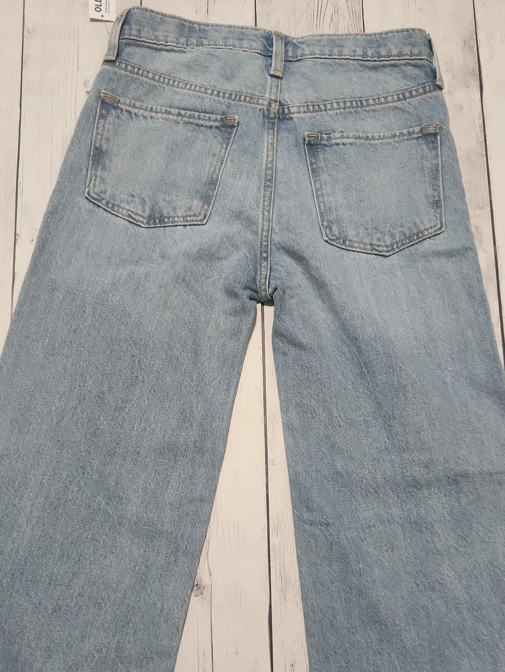 NWT Old Navy Girls Size 12 High Rise Baggy Wide Leg Distressed Light Wash Jeans.